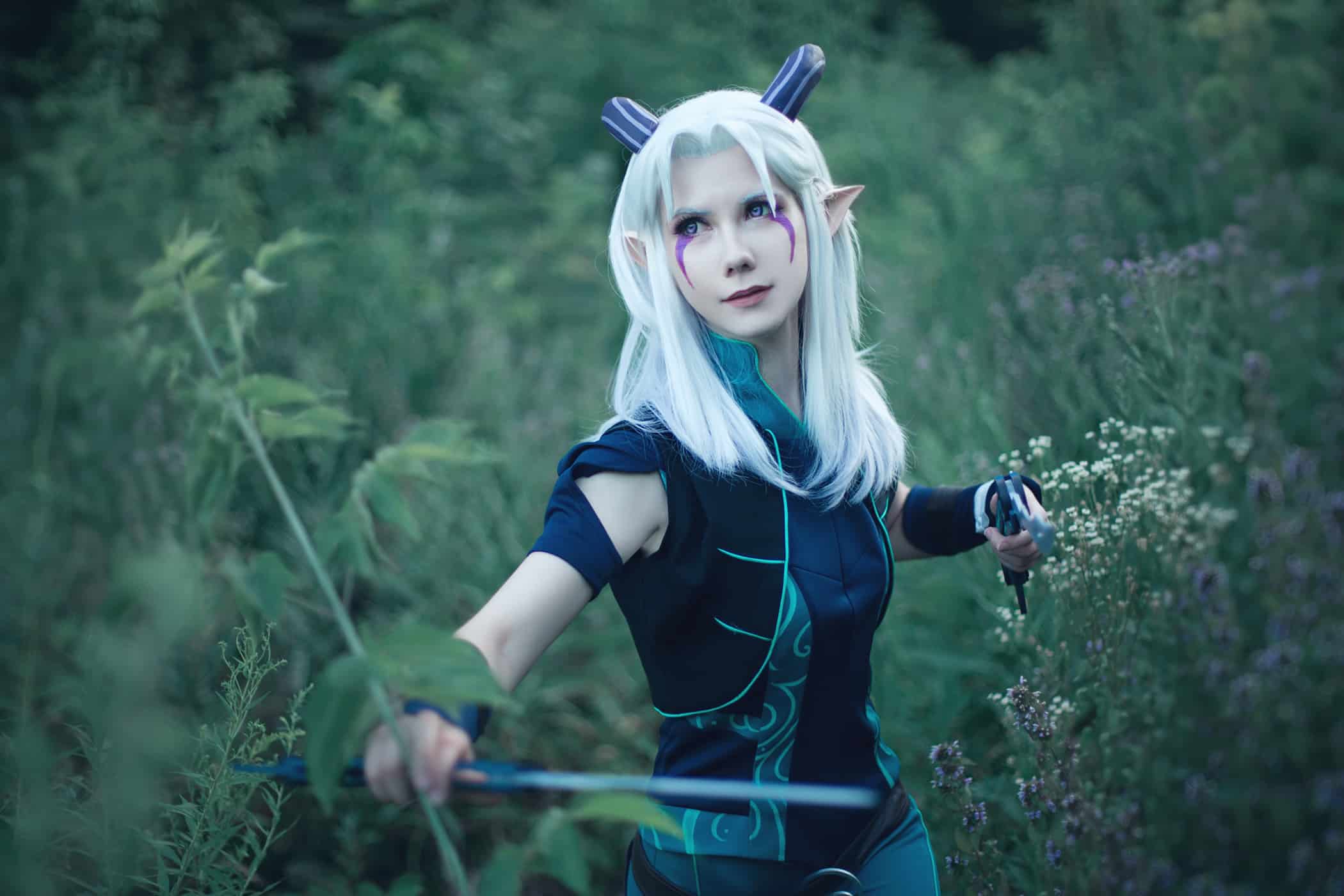 Косплей стар рейл. Принц дракон косплей. Rayla принц драконов Cosplay. Косплей рэйла принц дракон. Ааравос принц дракон косплеер.